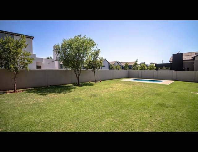 4 BEDROOM HOUSE FOR SALE IN MIDSTREAM MEADOWS